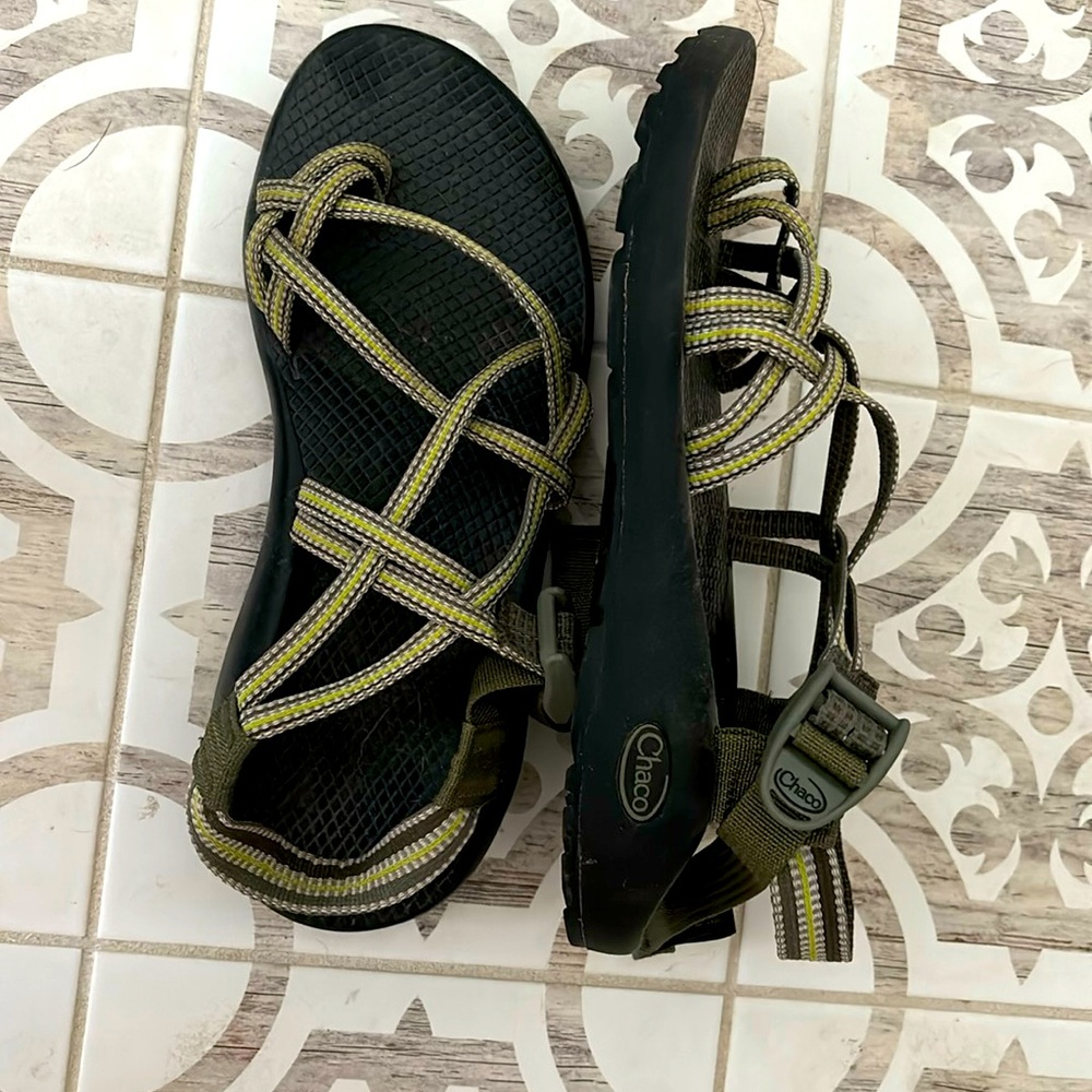 Chaco size 9